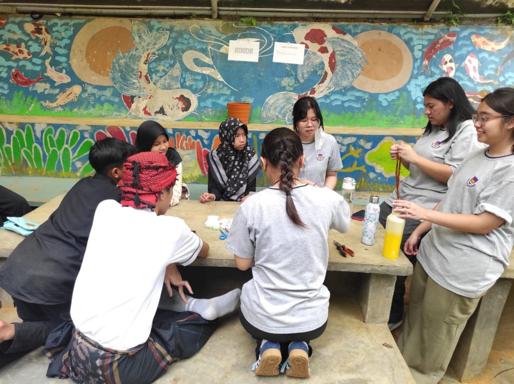 TK SD SMP SMA PK2T ACTS BINA IMAN SEKOLAH holistic TIRTAMARTA BPK PENABUR KRISTEN JAKARTA SELATAN DEPOK PONDOK INDAH CINERE PENERIMAAN SISWA BARU PESERTA DIDIK 2025 2026 PSB PPDB PENDAFTARAN PENDIDIKAN KARAKTER teknologi bukan batasan CHARACTER IS WHAT YOU ARE IN THE DARK